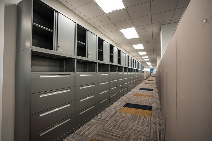 More Photos Of 102 Jay St, La Crosse Office For Lease