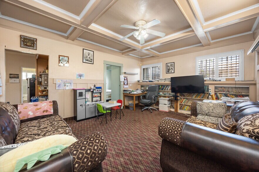 More Photos Of 451 E Vernon Ave, Los Angeles Hotel For Sale