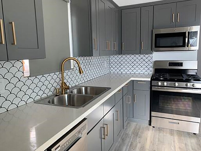 More Photos Of 5642 Klump Ave, North Hollywood Apartments For Sale