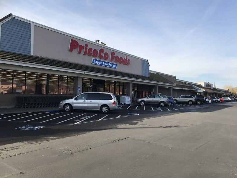 More Photos Of 13775 Mono Way, Sonora Unknown For Lease