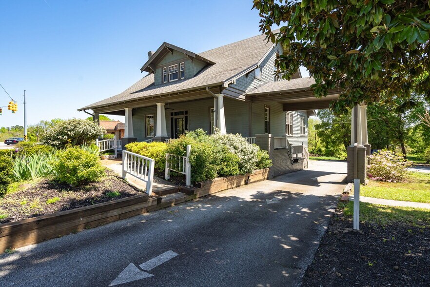 More Photos Of 206 E Main St, Jamestown Office For Sale