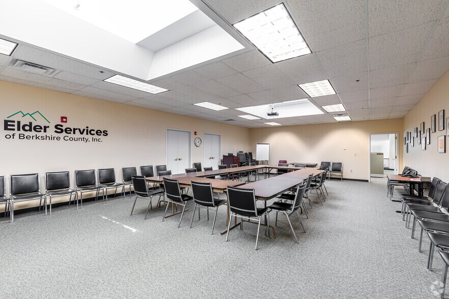 More Photos Of 877 South St, Pittsfield Office For Lease