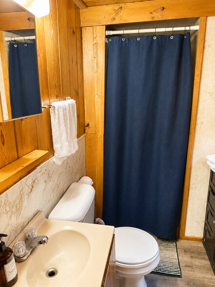 More Photos Of W17461 Norton Rd, Gould City Hotel For Sale
