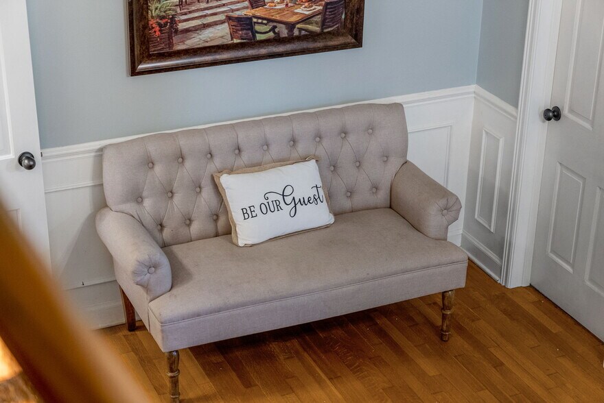 More Photos Of 1320 S Albert Pike Ave, Fort Smith Hospitality For Sale