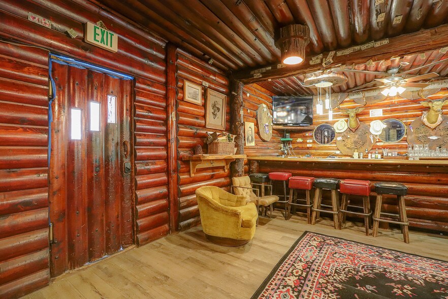 More Photos Of 212 Main St, Sierra City Hotel For Sale