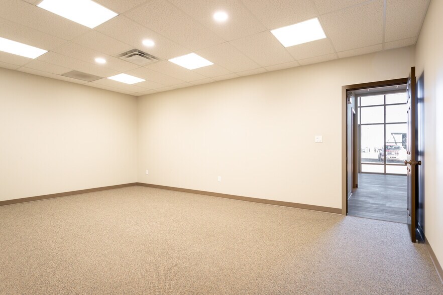 More Photos Of 4304 40 Av, Lloydminster General Retail For Lease