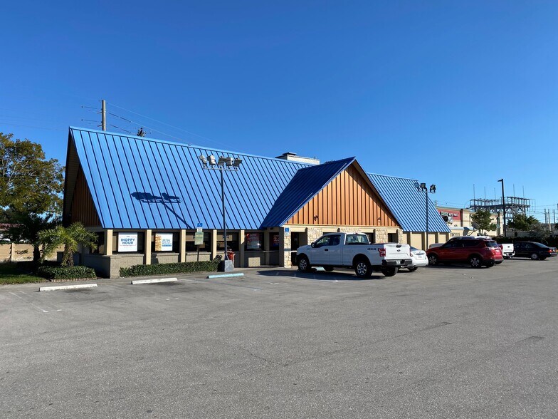 More Photos Of 4558-4624 Lake Worth Rd, Greenacres Restaurant For Lease