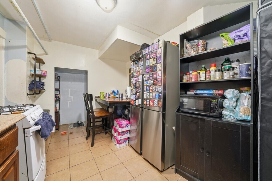 More Photos Of 3136 W Logan Blvd, Chicago Multifamily For Sale