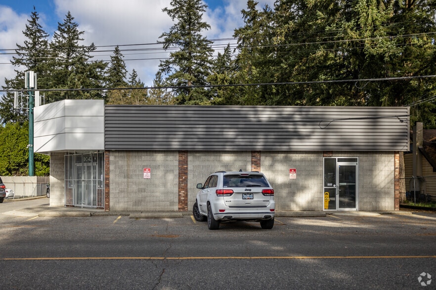 More Photos Of 20043 40A Av, Langley Storefront Retail Residential For Lease