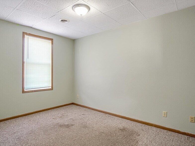 More Photos Of 200 N Main St, Dupo Specialty For Sale