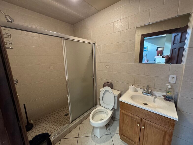 More Photos Of 414 3rd Ave, Brooklyn Warehouse For Lease