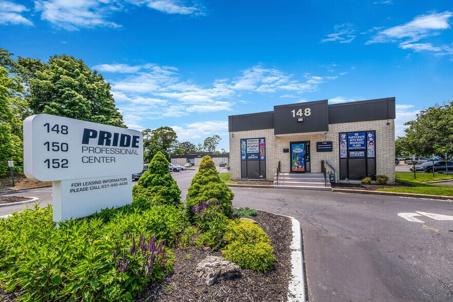 Primary Photo Of 152 Islip Ave, Islip Medical For Lease