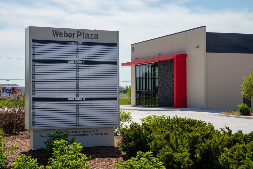 More Photos Of 501 S Weber Rd, Bolingbrook General Retail For Lease