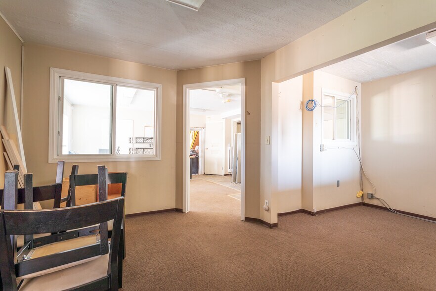 More Photos Of 310 Williams Industrial Dr, Neilburg Service For Sale