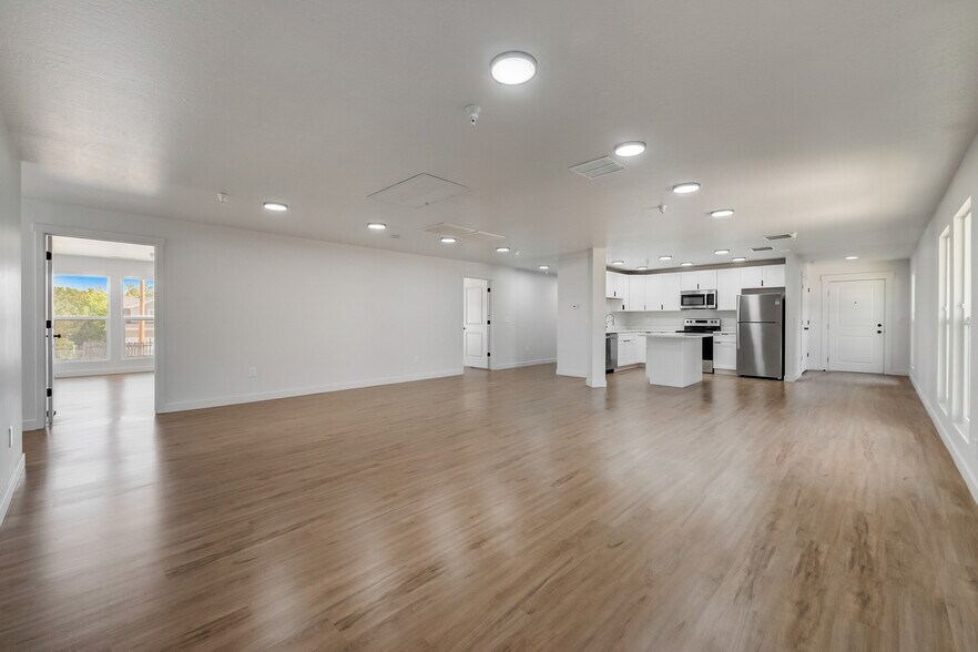 More Photos Of 404 E 5600 S, Salt Lake City Apartments For Sale