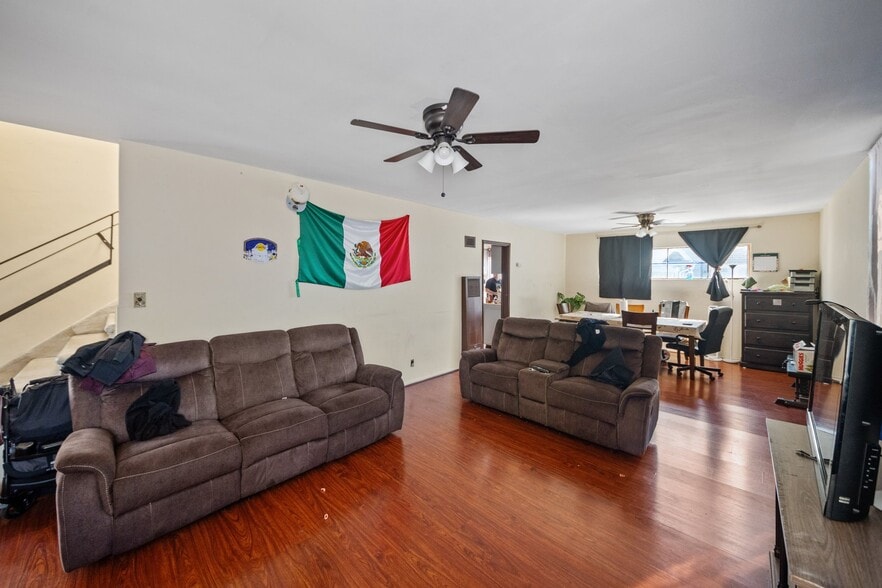 More Photos Of 736 S Gramercy Dr, Los Angeles Apartments For Sale