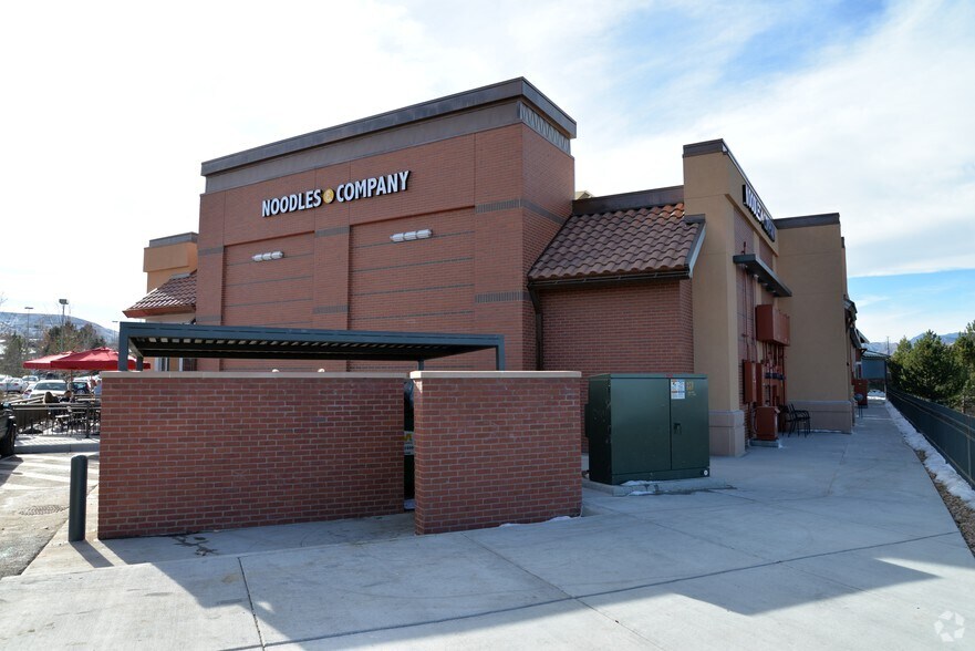 More Photos Of 14025 W Colfax Dr, Lakewood Freestanding For Lease