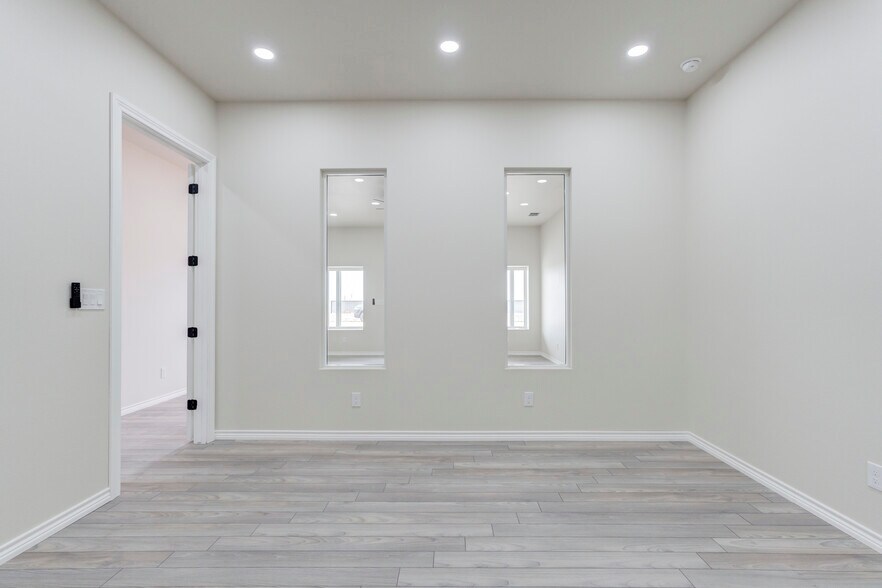 More Photos Of MLK between 98th & 114th, Lubbock Industrial For Sale