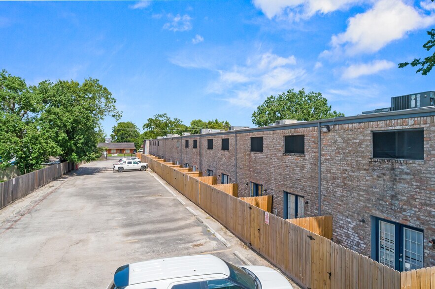 More Photos Of 3420 Federal Rd, Pasadena Apartments For Sale