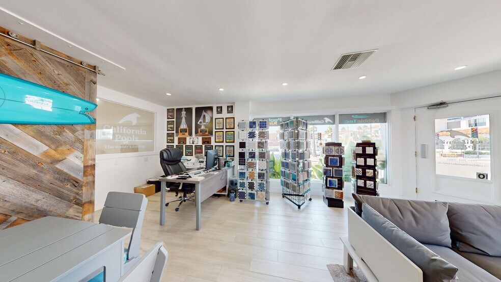 More Photos Of 438 N El Camino Real, San Clemente General Retail For Sale