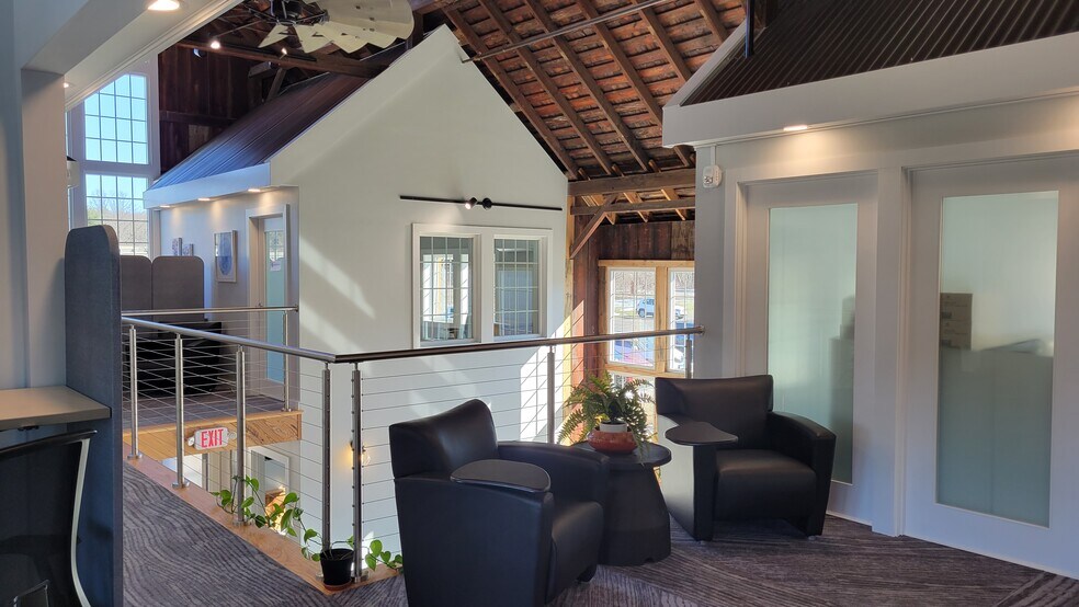 More Photos Of 119 Griswold St, Glastonbury Loft Creative Space For Lease