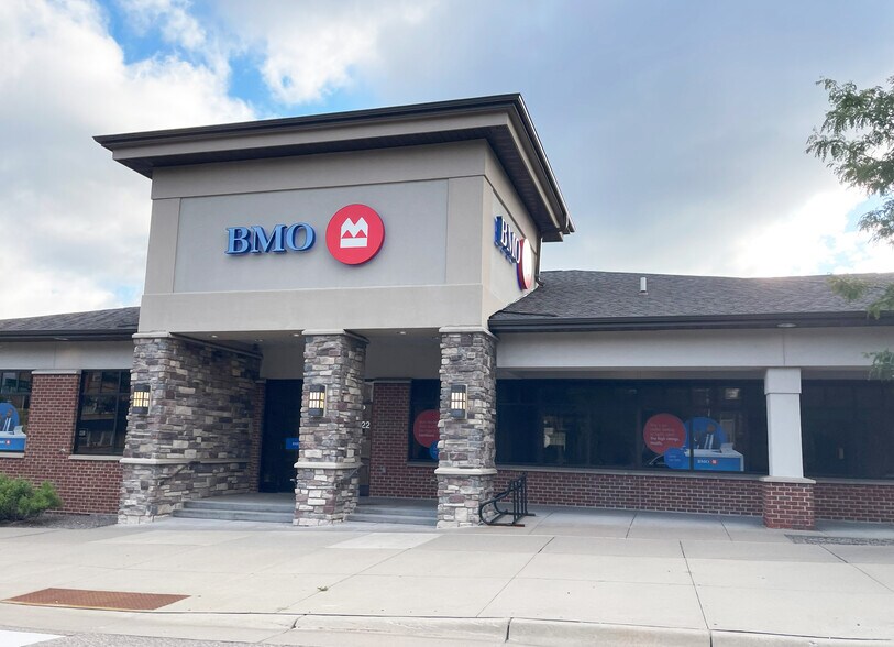 Primary Photo Of 522 Snelling Ave S, Saint Paul Bank For Sale