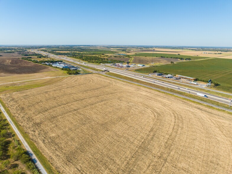 More Photos Of I-35 W / HCR 3115, Abbott Land For Sale