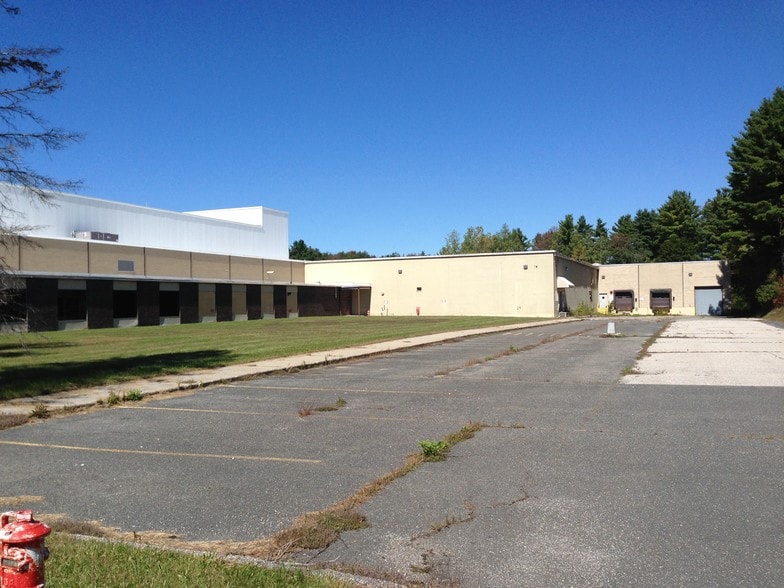 More Photos Of 701 Greylock St, Lee Manufacturing For Sale