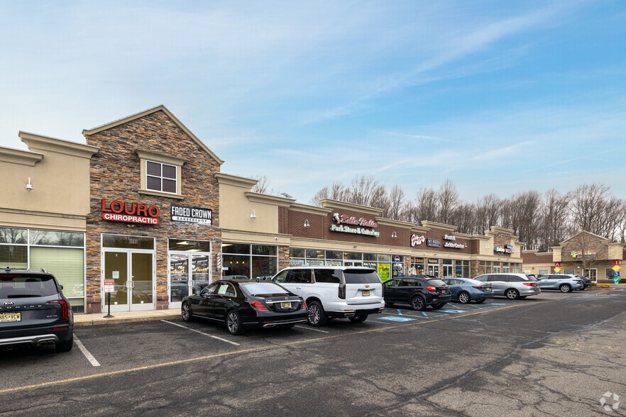 More Photos Of 180 N County Line Rd, Jackson Township General Retail For Lease