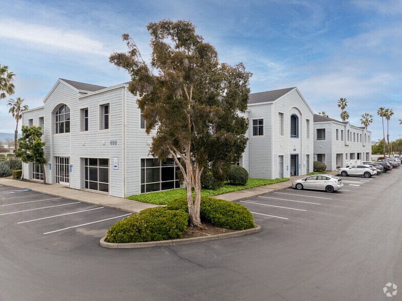 More Photos Of 400 Seaport Ct, Redwood City Medical For Lease