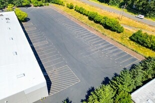 More Photos Of 18225 NE Riverside Pky, Portland Contractor Storage Yard For Lease