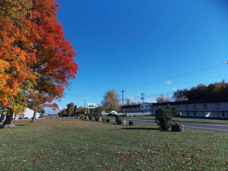 More Photos Of 37067 Nys Route 12, Clayton Hotel For Sale
