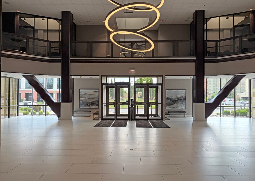 More Photos Of 901 E St. Louis St, Springfield Office For Lease