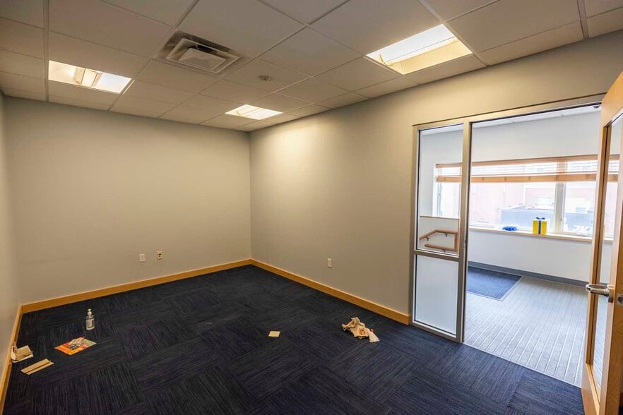 More Photos Of 602 E Green St, Champaign Storefront Retail Office For Lease