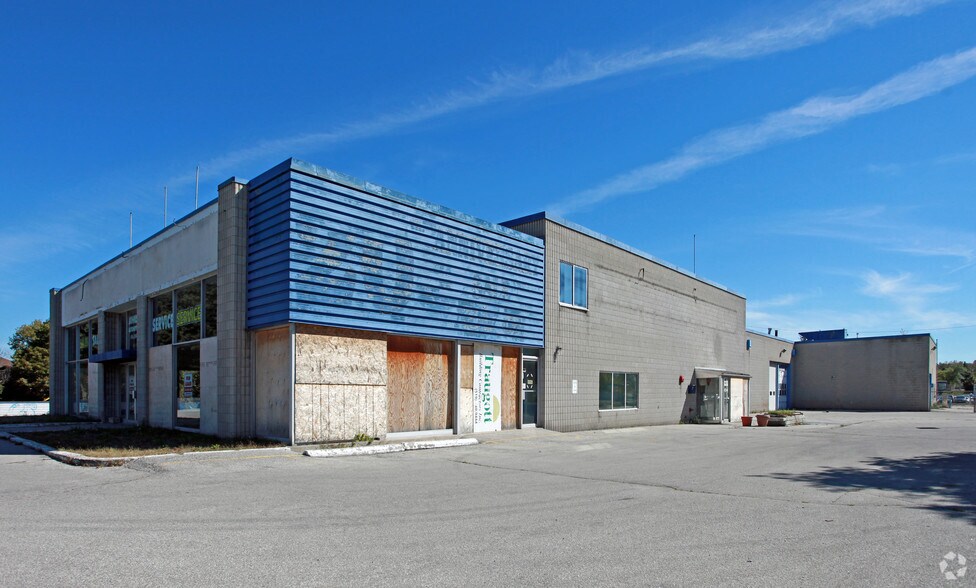 Primary Photo Of 4121 Kingston Rd, Toronto Auto Dealership For Sale