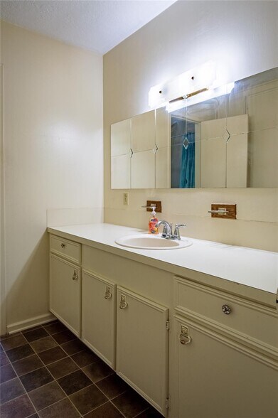 More Photos Of 1213 Lakeland Loop, Hilltop Lakes Specialty For Sale
