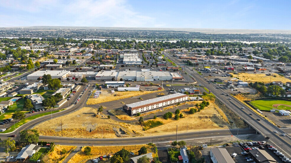 More Photos Of 2810 & 2900 4th Ave, Kennewick Land For Sale