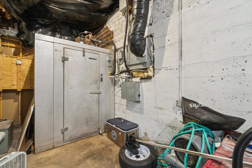 More Photos Of 107 Baker St, Waunakee Storefront Retail Office For Sale