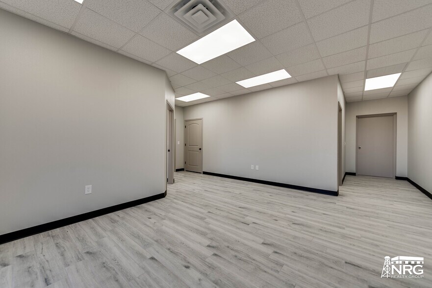 More Photos Of 3015 W County Road 135, Midland Warehouse For Lease