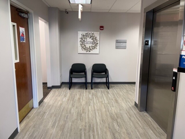 More Photos Of 255 Spencer Rd, Saint Peters Office For Lease