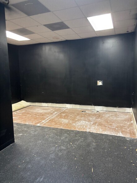 More Photos Of 9366 Balm Riverview Rd, Riverview Medical For Lease