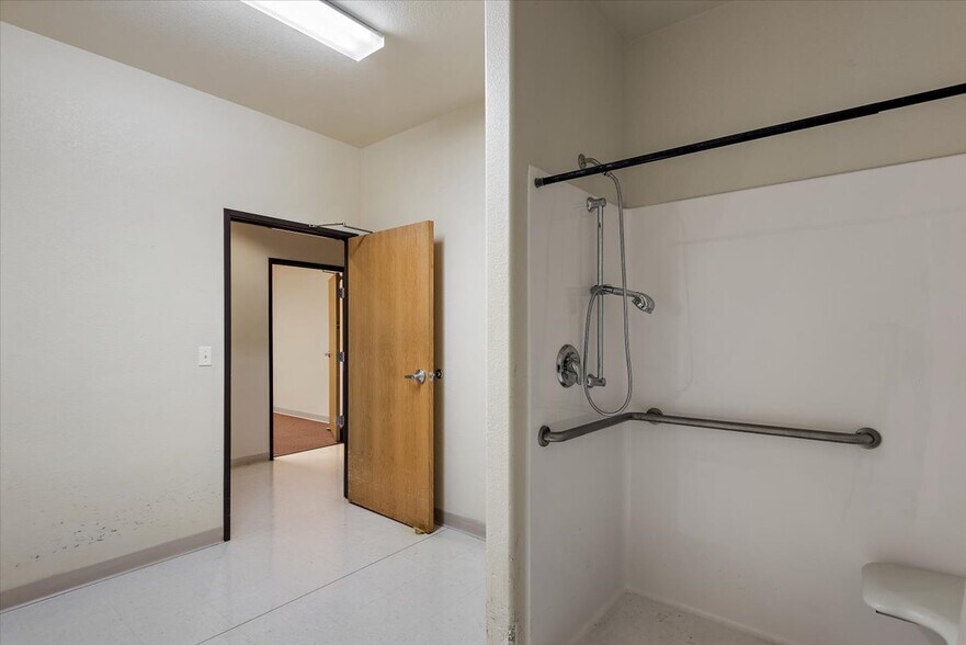 More Photos Of 105 Lehigh Ave, Pueblo Office Residential For Sale