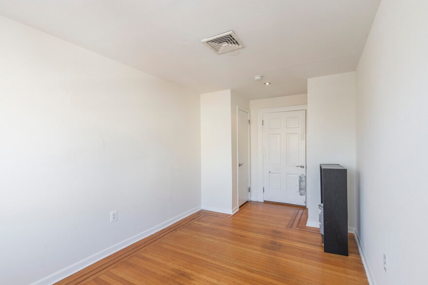 More Photos Of 632-634 N 2nd St, Philadelphia Apartments For Sale