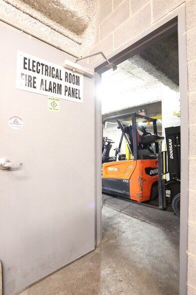 More Photos Of 50 Kennedy St, Chambersburg Warehouse For Sale