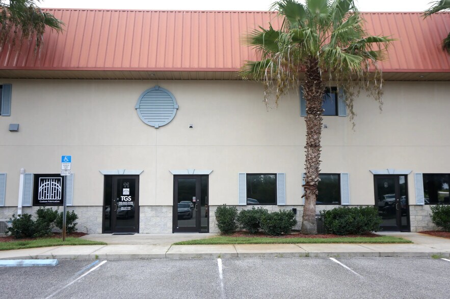 More Photos Of 1230 N US Highway 1, Ormond Beach Flex For Sale