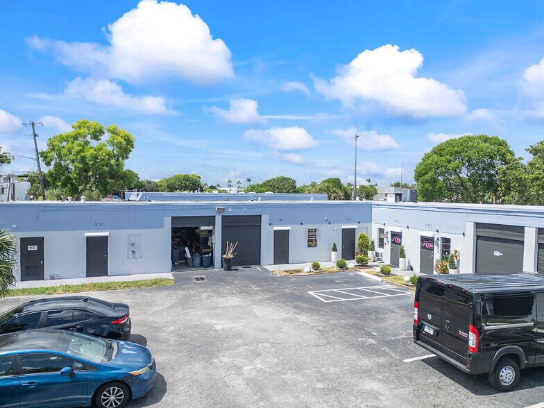 More Photos Of 1926-1948 NW 54th Ave, Margate Warehouse For Lease