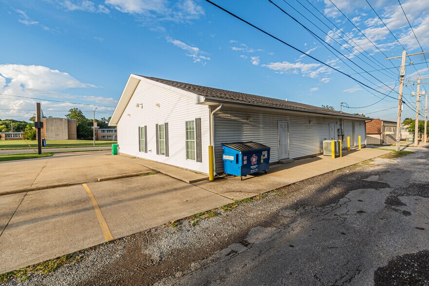 More Photos Of 2419 Broadway St, Mount Vernon Office For Sale