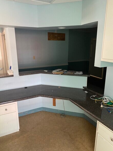 More Photos Of 145-155 N Park Trl, Stockbridge Medical For Sale