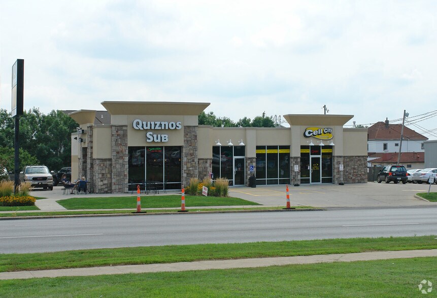 More Photos Of 521 E 14th St, Des Moines Storefront For Sale