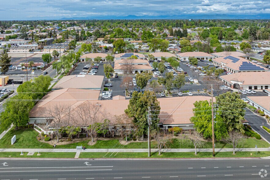 More Photos Of 1750 W Walnut Ave, Visalia Medical For Sale